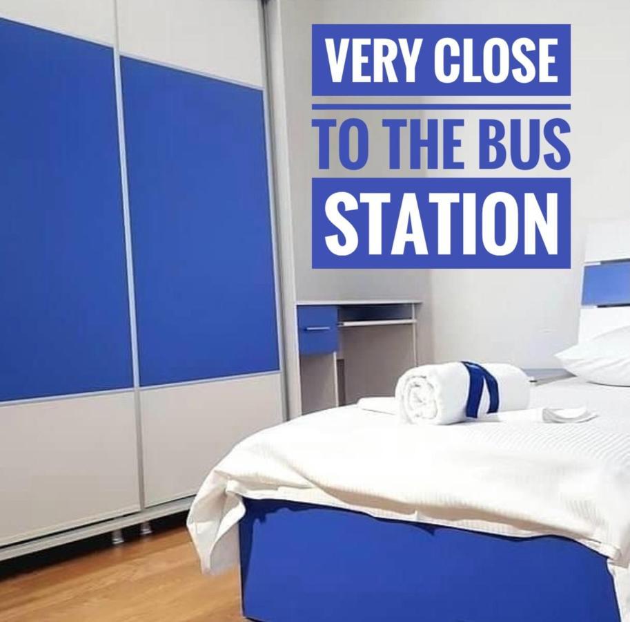 Bus Station Hostel Pristina Esterno foto