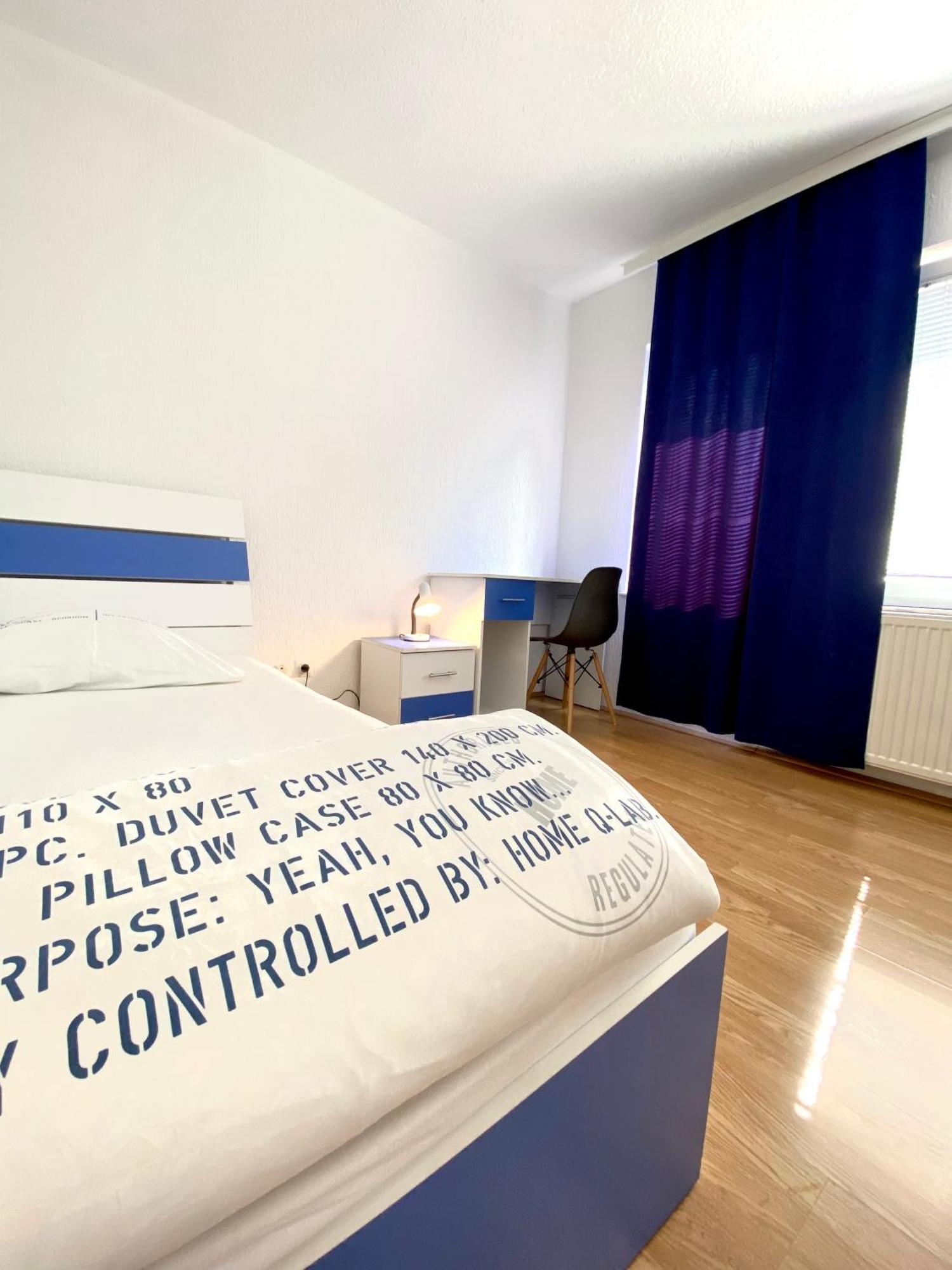 Bus Station Hostel Pristina Esterno foto